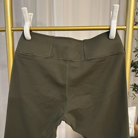 Uniqlo AIRism Bike Shorts - Picture 3 of 3